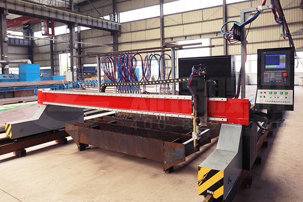 ȫ�Զ������и��